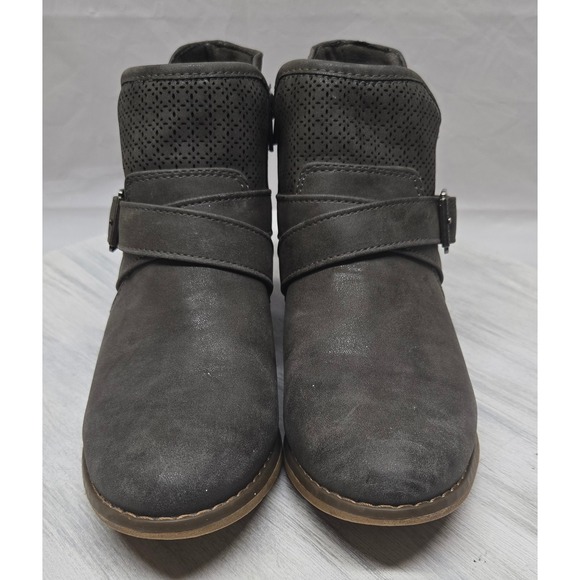 Rocket Dog Marley Heirloom Gray Ankle Boots Size 6.5 Faux Suede Buckle Detail - Picture 1 of 8